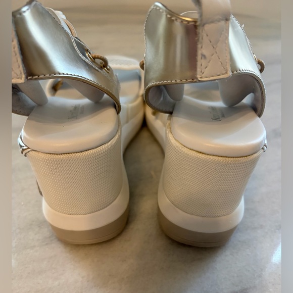 NeroGiardini Bungee Platform Wedge Sandals in White/Gold size 39/8.5 - Picture 7 of 12